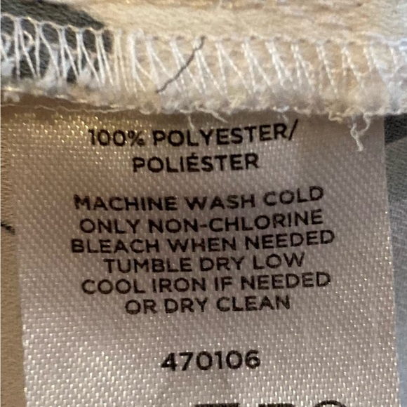 Ladies Size XS Loft Sleeveless Peep Eye Sheer Blouse - Picture 12 of 16